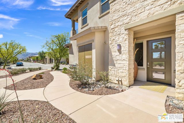 504 Retreat Circle, Palm Desert CA: https://media.crmls.org/mediaz/5c56cf4a-8c09-4950-9f24-fdeee001ab09.jpg