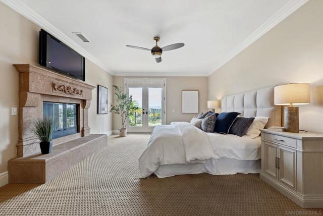 14351 Via Baroda, San Diego CA: https://media.crmls.org/mediaz/5c5712f0-8fb5-48d6-882c-044150d0ee64.jpg