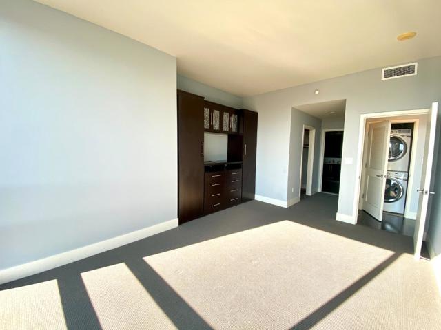 88 E San Fernando, San Jose CA: https://media.crmls.org/mediaz/5c5718e9-4d95-4c68-94eb-c4f5dece2a5e.jpg