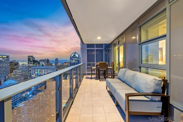 1388 Kettner Blvd, San Diego CA: https://media.crmls.org/mediaz/5c575b64-2e57-4bc4-8414-d251ec82520a.jpg