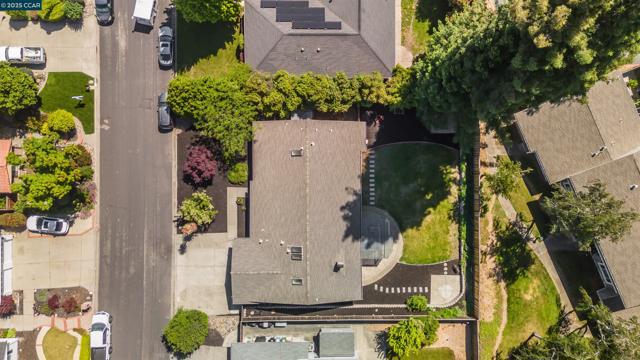 109 Baldwin Dr, Danville CA: https://media.crmls.org/mediaz/5c5909fc-45c9-43e9-929f-68a6a7cfe9a2.jpg