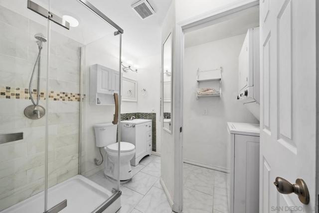 2297 1/2 Orchard Ave, El Cajon CA: https://media.crmls.org/mediaz/5c597aba-e096-4092-8ef1-a1210613dd7b.jpg