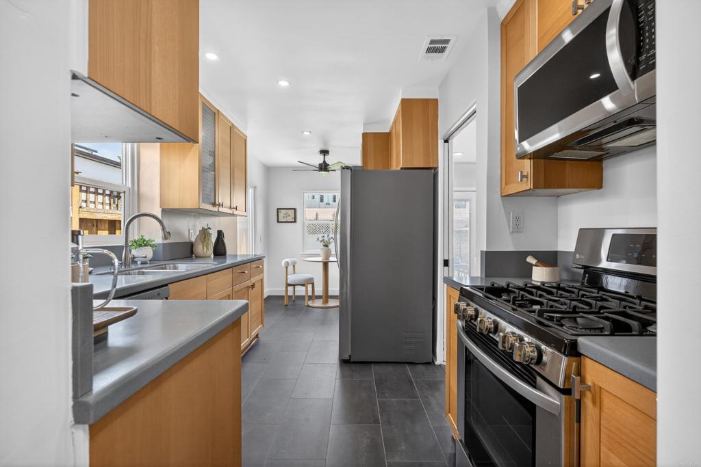 4405 Monroe Avenue - photo 12
