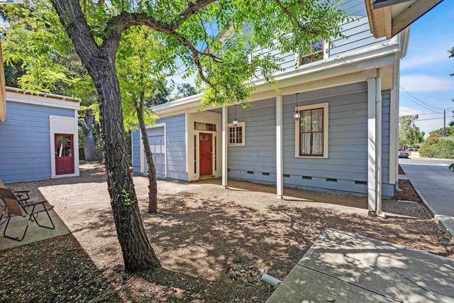 2211 College Avenue, Livermore CA: https://media.crmls.org/mediaz/5c5b9522-359d-436f-9d61-2a6635a96e0b.jpg