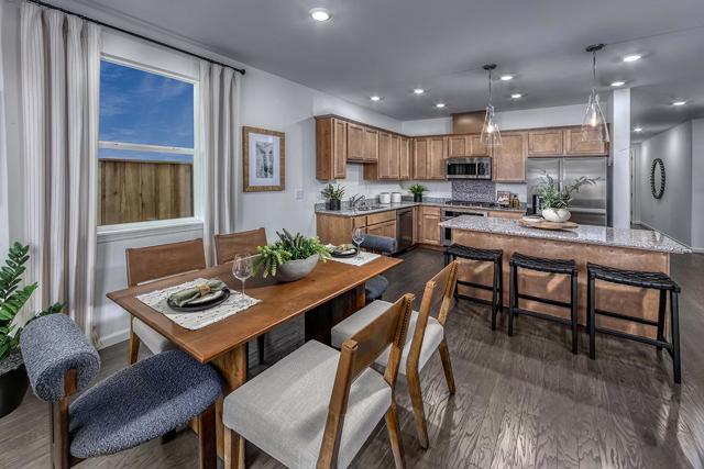 350 Golden Cloud Avenue, Hollister CA: https://media.crmls.org/mediaz/5c5bbf40-7091-49b2-aae9-1e88901ac8ca.jpg