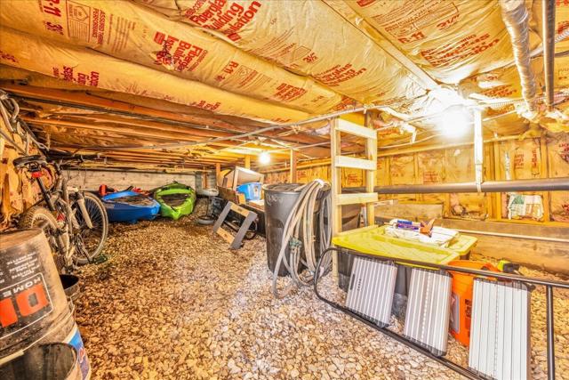 39656 Forest Road, Big Bear CA: https://media.crmls.org/mediaz/5c5d3b02-7019-41cc-80a8-ffa1793d298a.jpg