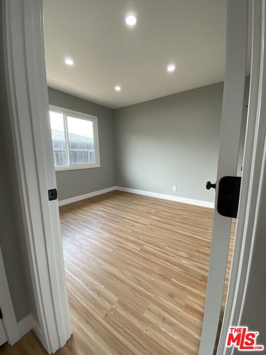 5024 LARKSPUR Drive photo 8