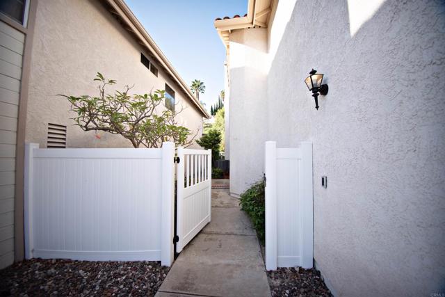 Detail Gallery Image 21 of 26 For 10908 Avenida Playa Veracruz, San Diego,  CA 92124 - 3 Beds | 2/1 Baths