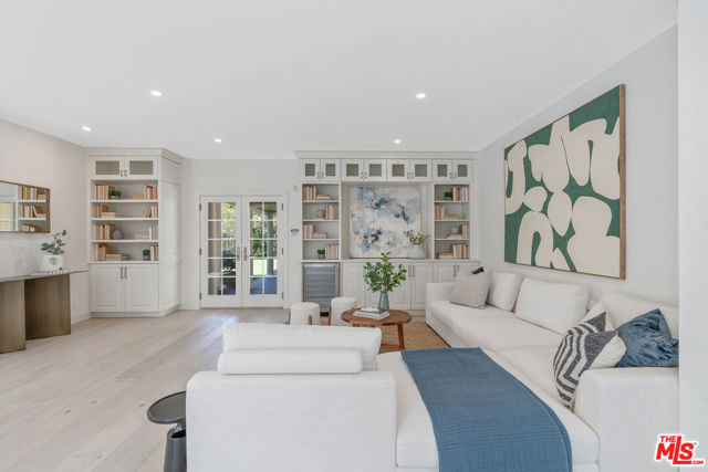 Image 15 of 57 For 632 Arden Boulevard