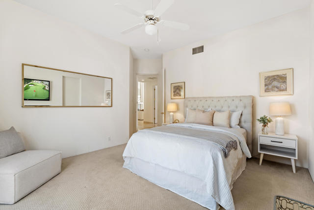47380 Via Cordova, La Quinta CA: https://media.crmls.org/mediaz/5c5f424c-6490-4b62-9a84-07a1f88c2985.jpg