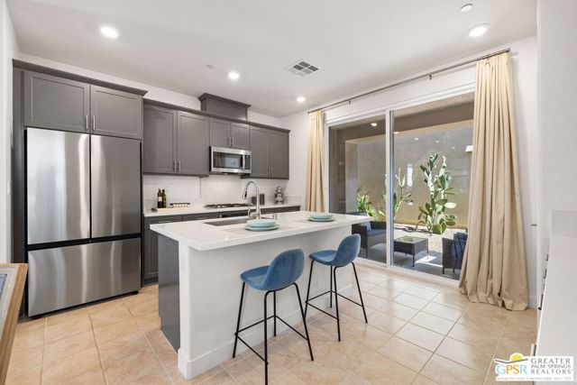 41171 Emory Lane, Palm Desert CA: https://media.crmls.org/mediaz/5c600388-950c-4be0-8835-f5e018ccb44b.jpg