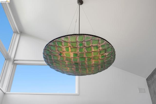 Image 27 of 60 For 8210 Skyline Blvd