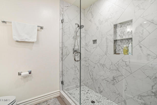 848 Greenridge Drive, La Canada Flintridge CA: https://media.crmls.org/mediaz/5c613d2f-2aad-49b3-bab0-4376d735d747.jpg