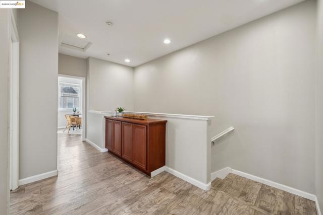 711 Summer Ln, Richmond CA: https://media.crmls.org/mediaz/5c622a4f-ecae-480b-b868-bd671f39a4ff.jpg