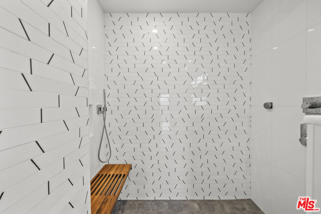 MLS #26856391 image #32