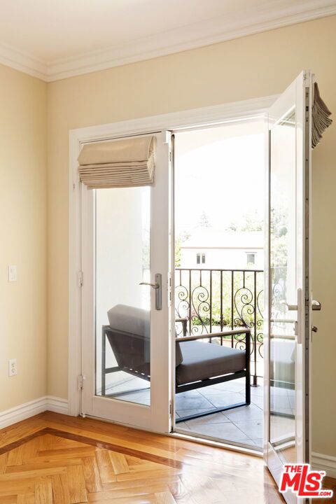 11925 Charnock Road, Los Angeles CA: https://media.crmls.org/mediaz/5c63182b-f796-4689-ac3e-4602e5cf777e.jpg