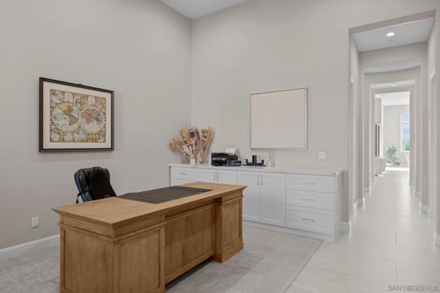 6210 Summit Crest Cir, San Diego CA: https://media.crmls.org/mediaz/5c63307f-75d8-4d9e-bb7d-8d453fe1e723.jpg
