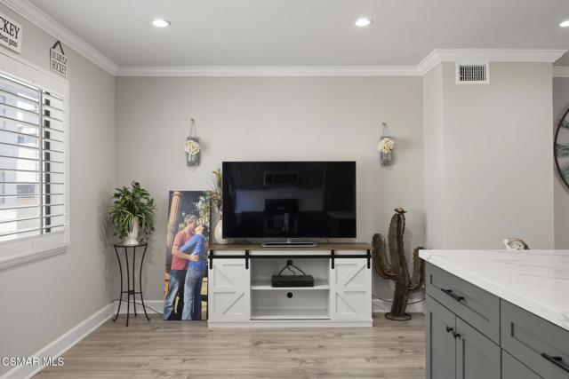 26341 W Bravo Lane, Calabasas CA: https://media.crmls.org/mediaz/5c634010-0c75-43bb-ad8e-e798509edf63.jpg