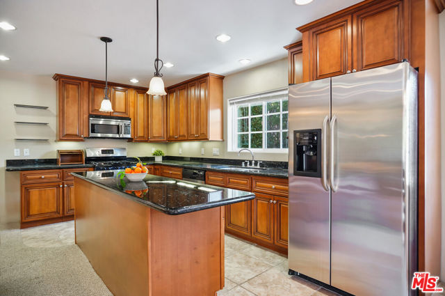 Image 41 of 58 For 10655 Camarillo Street