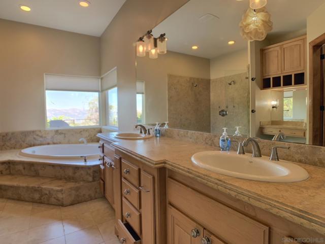 1445 Terracita Ln, Alpine CA: https://media.crmls.org/mediaz/5c636d9a-86ab-41d7-9003-4ed75af49ada.jpg