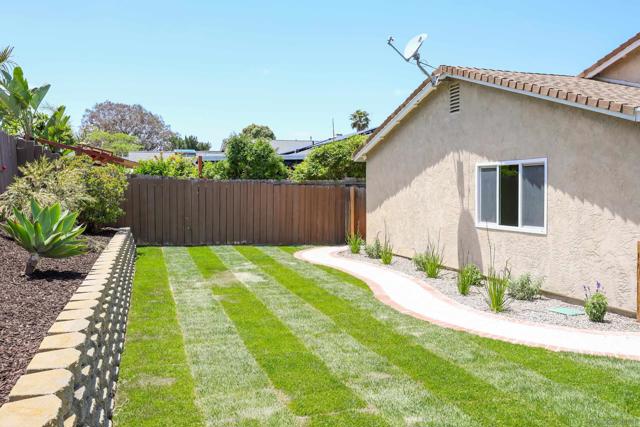 7587 Northrup Dr, San Diego CA: https://media.crmls.org/mediaz/5c63708c-8176-41fb-8047-fac4d6717472.jpg