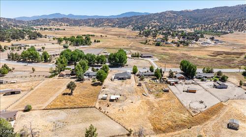 Detail Gallery Image 38 of 42 For 28551 Bear Valley Rd, Tehachapi,  CA 93561 - 4 Beds | 2 Baths