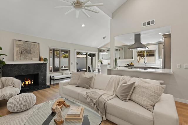 Detail Gallery Image 8 of 42 For 1455 Bridgeview Drive, San Diego,  CA 92105 - 3 Beds | 2 Baths