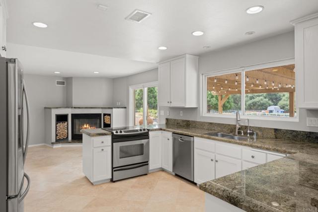 18435 Deerhorn Valley Road, Jamul CA: https://media.crmls.org/mediaz/5c643870-f814-4fd4-a35e-5fef522761f4.jpg