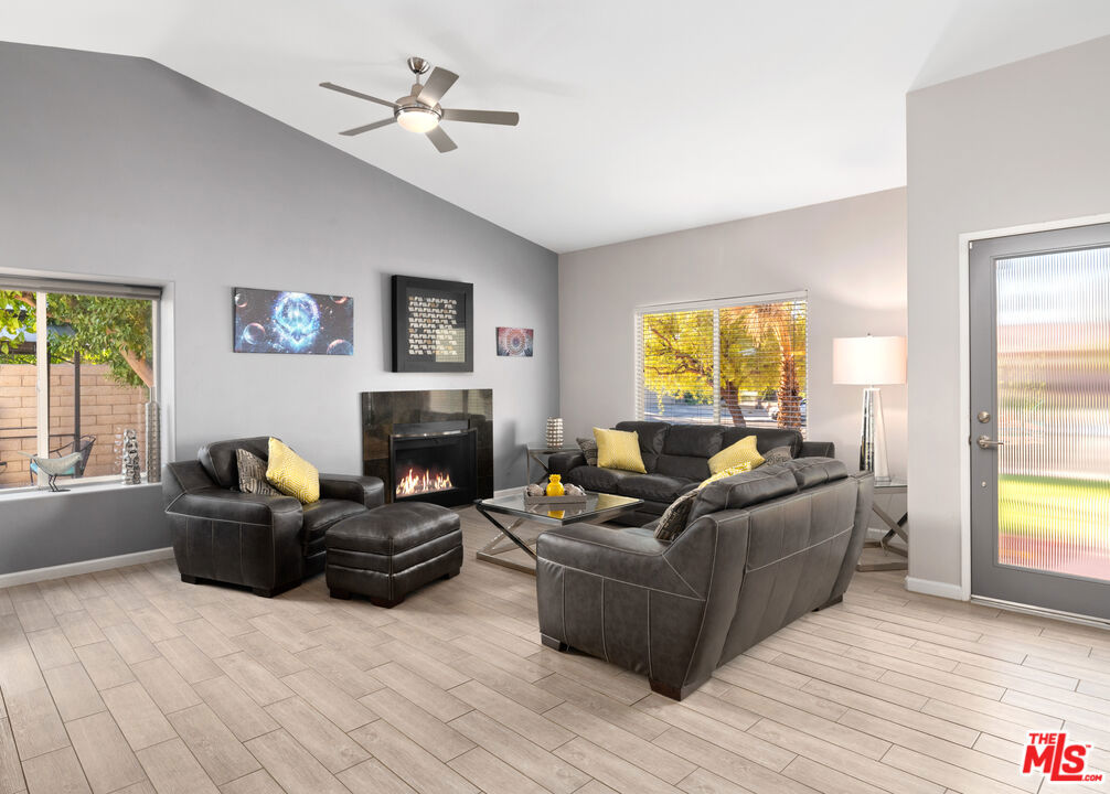 MLS #25614505 image #3