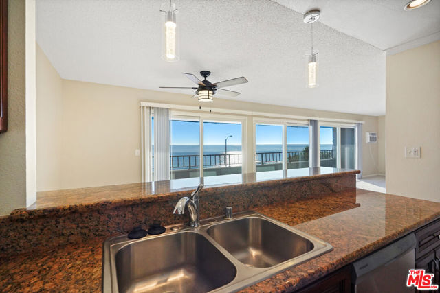 18000 Coastline Drive, Malibu CA: https://media.crmls.org/mediaz/5c643ddd-1502-41d8-abde-117c60faae68.jpg
