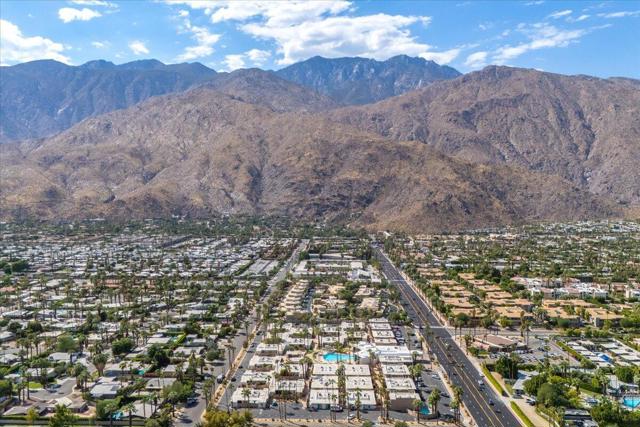 1111 E Palm Canyon Drive, Palm Springs CA: https://media.crmls.org/mediaz/5c6540d3-842e-4f6d-a766-16c26b21a488.jpg