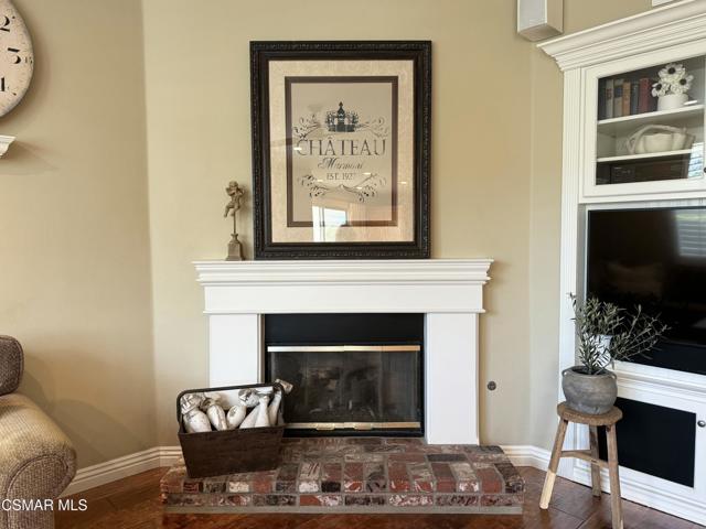 4950 Via Aurora, Newbury Park CA: https://media.crmls.org/mediaz/5c6559b4-dcd8-4b5d-9387-29c0c977989d.jpg