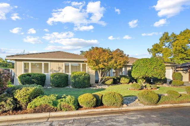 2619 Lindentree Lane, Santa Clara CA: https://media.crmls.org/mediaz/5c6571ae-d840-4c2b-83d5-9c6043b276b5.jpg