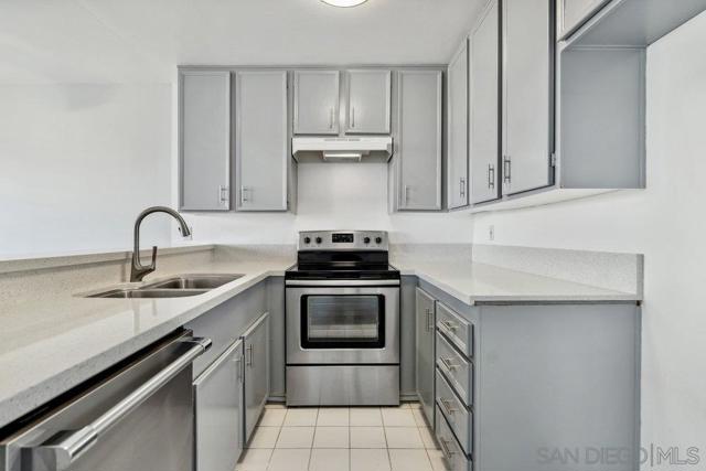 2995 Cowley Way, San Diego CA: https://media.crmls.org/mediaz/5c6648d2-972d-41c2-8e5b-ff43fbeb51ac.jpg