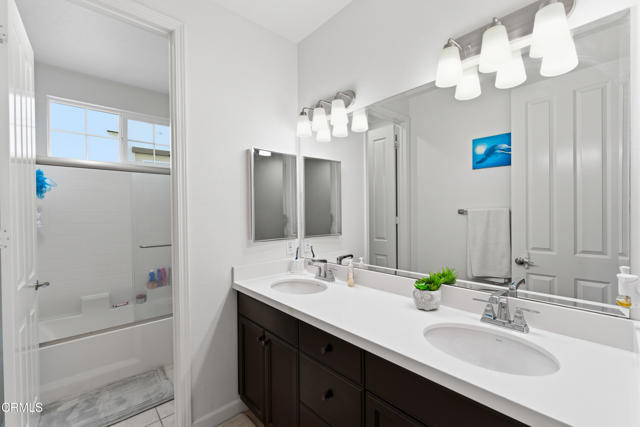 Detail Gallery Image 22 of 42 For 2406 Nicklaus St, Oxnard,  CA 93036 - 4 Beds | 2/1 Baths