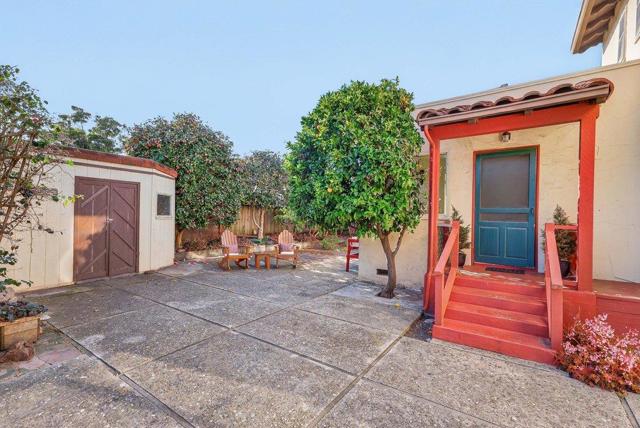 65 Monte Vista Avenue, Watsonville CA: https://media.crmls.org/mediaz/5c678751-c4d6-41b1-9075-6fb1271eef95.jpg