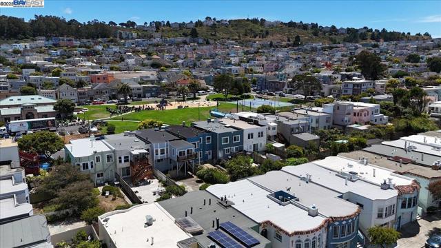 40 Acton St, Daly City CA: https://media.crmls.org/mediaz/5c68a0ce-19fe-4fef-beb6-485efa7f4eaf.jpg