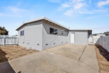 1699 Highland Street, Seaside CA: https://media.crmls.org/mediaz/5c68d3fd-18fc-4c03-aa3f-60cc177458df.jpg