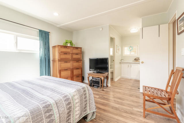 117 Don Felipe Way, Ojai CA: https://media.crmls.org/mediaz/5c68f349-01b7-4909-bafd-4f589ea98f2c.jpg