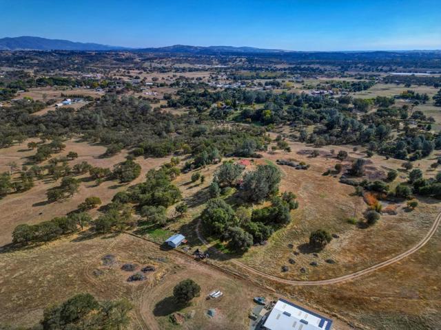 4505 4 X Ranch Road, Burson CA: https://media.crmls.org/mediaz/5c6a0407-16d6-46d7-95dc-cab9b603f028.jpg