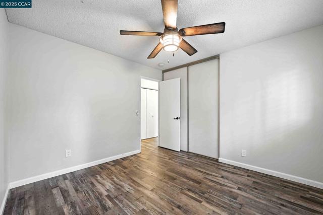 4417 Sunlight Ct, Concord CA: https://media.crmls.org/mediaz/5c6a12a0-40b8-4cca-9e1f-19122ddac959.jpg