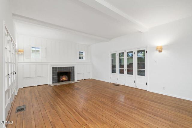 2009 Sierra Place, Glendale CA: https://media.crmls.org/mediaz/5c6b02f8-588c-4612-bb18-23e7ff1739ca.jpg