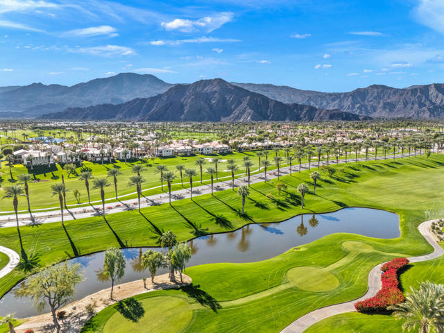 50605 Verano Drive, La Quinta CA: https://media.crmls.org/mediaz/5c6b1c6e-14fa-43d3-94df-ab8866cd5224.jpg