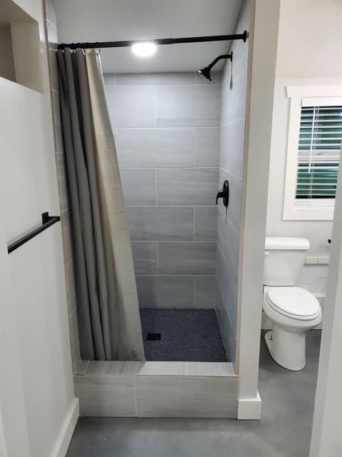 2405 Old Colony, Vista, California 92084, ,Residential Income,For Sale,Old Colony,NDP2407848