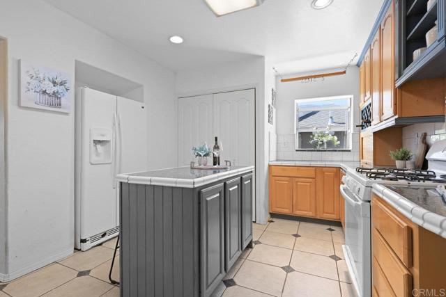 Detail Gallery Image 7 of 16 For 4625 68th St, La Mesa,  CA 91942 - 3 Beds | 2 Baths