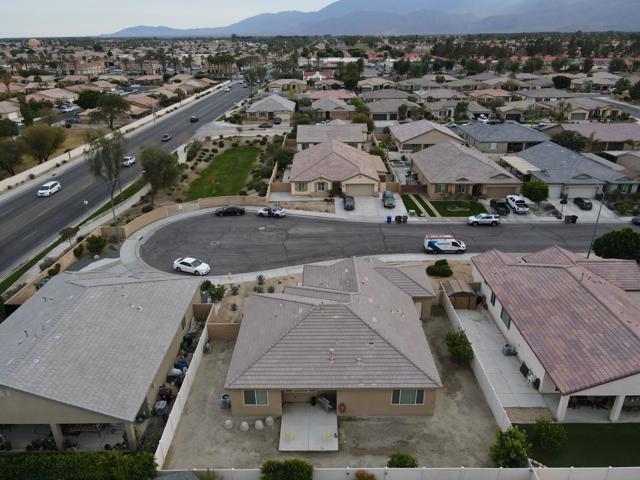 82982 Wheatley Court, Indio CA: https://media.crmls.org/mediaz/5c6c9c17-e072-4d7f-be92-5e71db35904c.jpg
