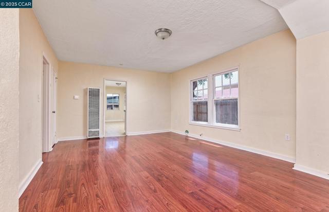 712 Springs Rd, Vallejo CA: https://media.crmls.org/mediaz/5c6ca246-f1b7-4229-bf29-e57f2513c1fc.jpg
