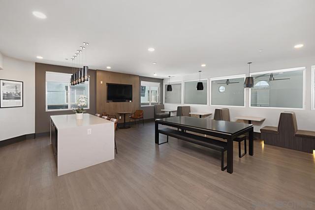 3957 30Th St, San Diego CA: https://media.crmls.org/mediaz/5c6cb512-2600-4e2f-8e41-0298f5790871.jpg