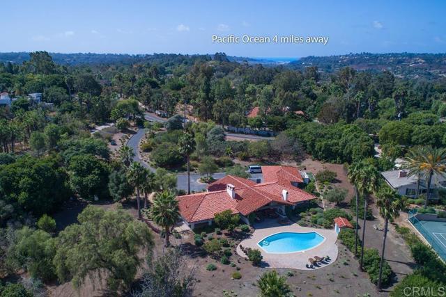 Detail Gallery Image 7 of 11 For 17925 Avenida Alondra, Rancho Santa Fe,  CA 92067 - 4 Beds | 4/1 Baths