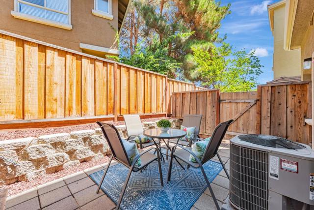 525 Guiti Garden Court, San Jose CA: https://media.crmls.org/mediaz/5c6d5940-b101-4686-a249-970048cd6332.jpg